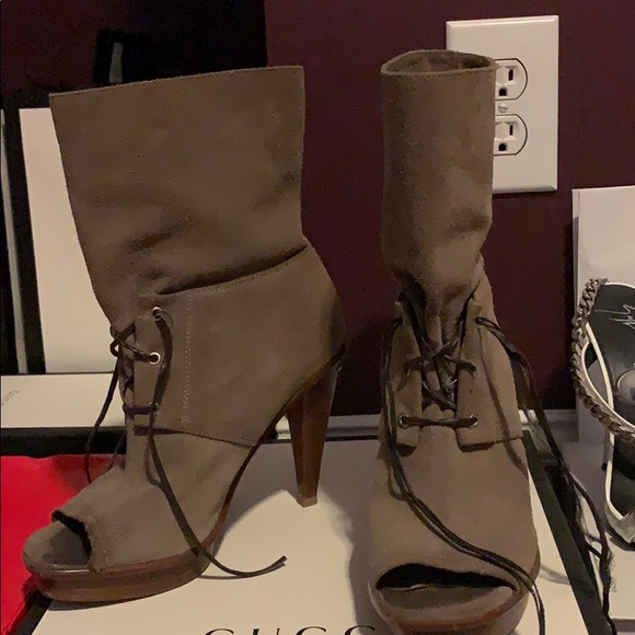 Michael Michael kors heel booties - Picture 2 of 3